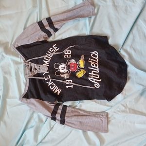 XS Disney quarter sleeve shirt.